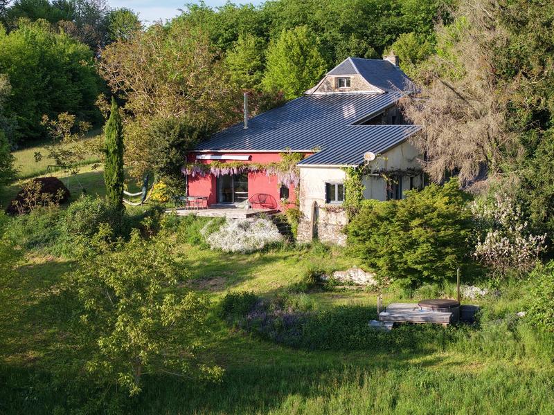 Corps de ferme - 189 m² - 9 pièces