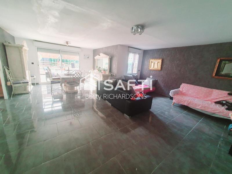 Maison - 200 m² - 11 pièces