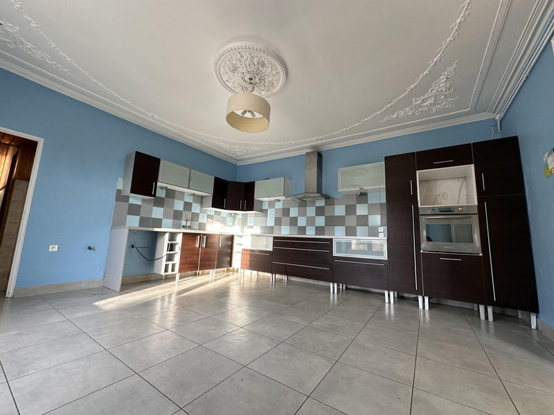 Appartement - 150 m² - 4 pièces