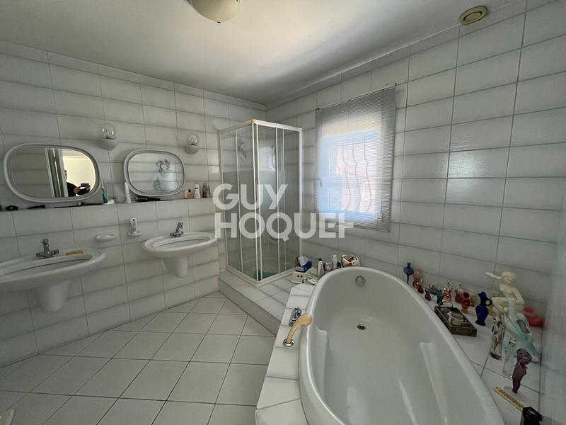 Maison - 158 m² - 6 pièces