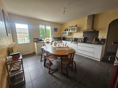 Maison - 233 m² - 6 pièces