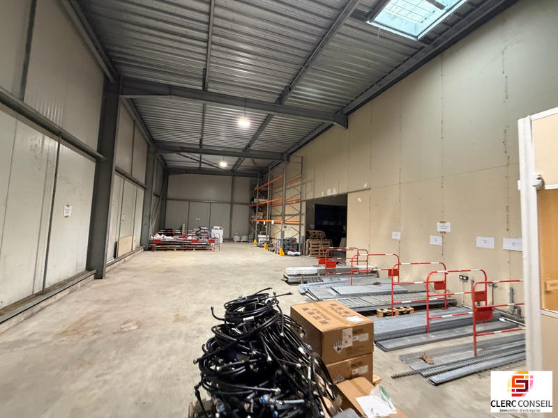 Local d'activités - 200 m²