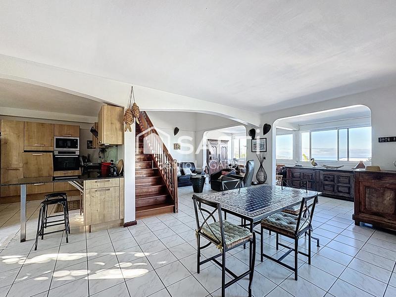 Maison - 176 m² - 6 pièces