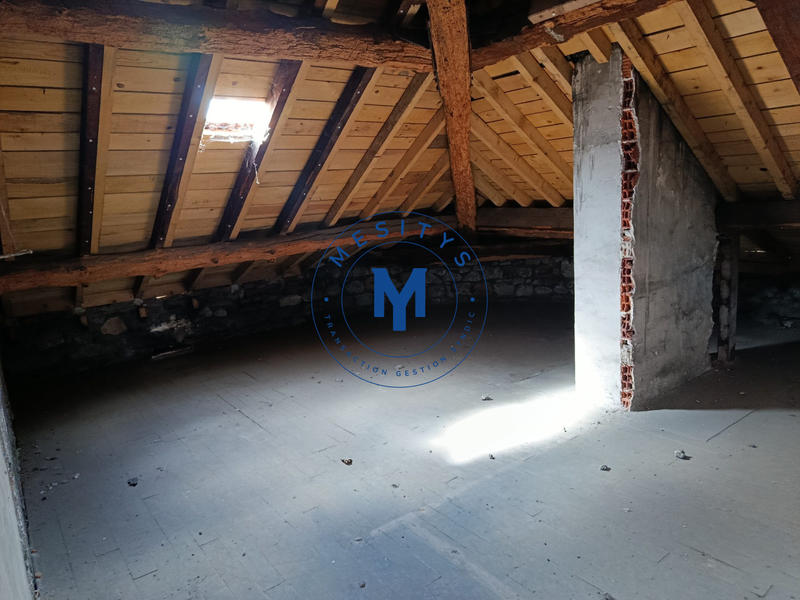 Appartement - 100 m² - 1 pièce