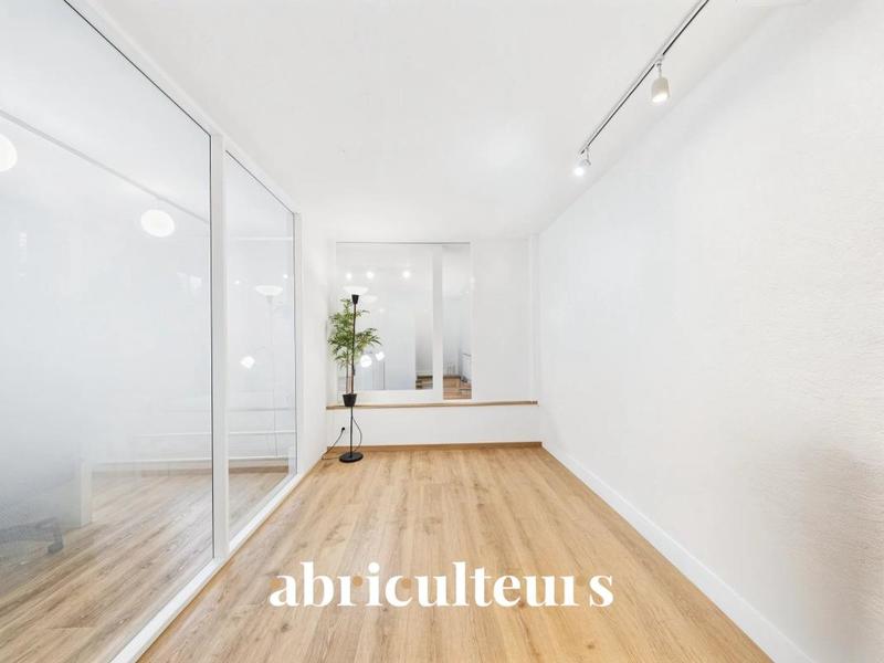 Bureau - 64 m² - 4 pièces