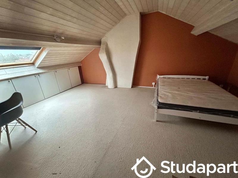 Chambre - 9 m² - 1 pièce