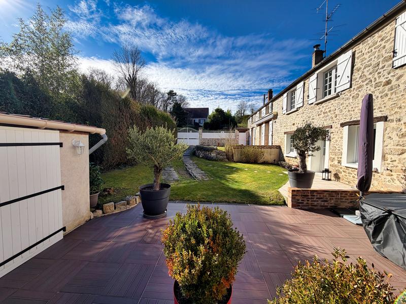 Maison - 240 m² - 10 pièces