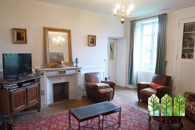 Maison - 261 m² - 14 pièces