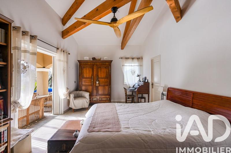 Maison - 210 m² - 7 pièces