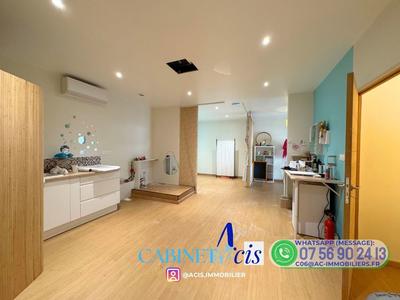 Local commercial - 67 m² - 2 pièces