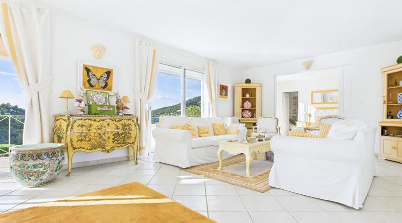 Appartement - 150 m² - 5 pièces