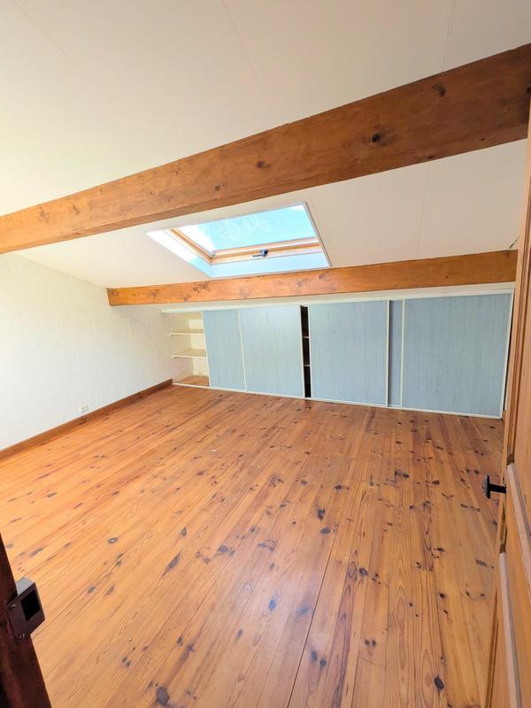 Appartement - 92 m² - 6 pièces