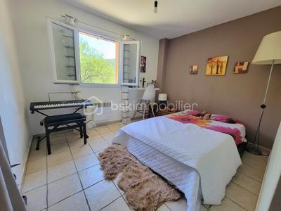 Villa - 188 m² - 9 pièces