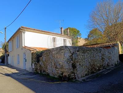 Maison - 89 m² - 5 pièces