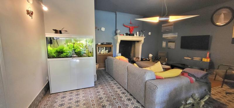 Propriété - 240 m² - 9 pièces