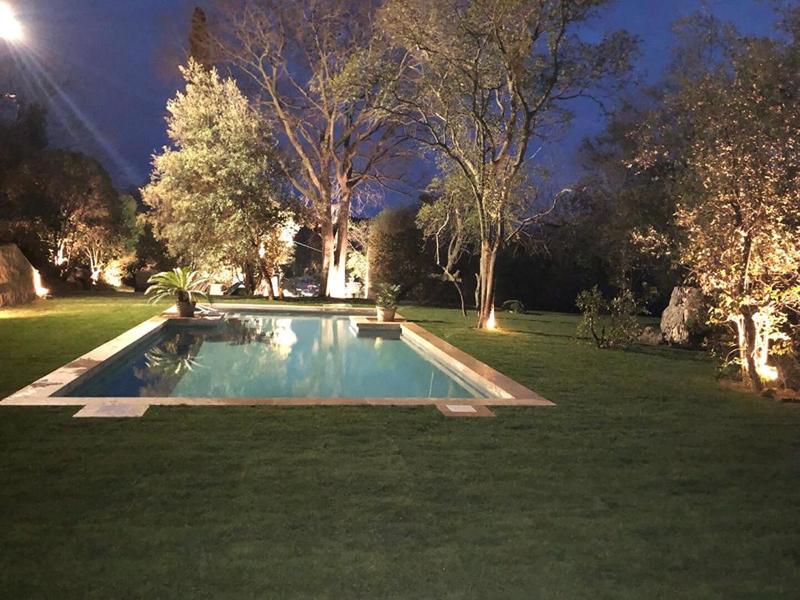 Demeure - 250 m² - 9 pièces