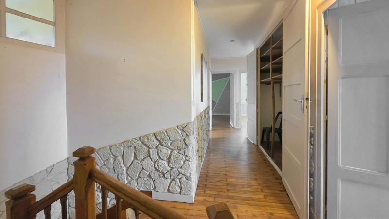 Maison - 143 m² - 8 pièces