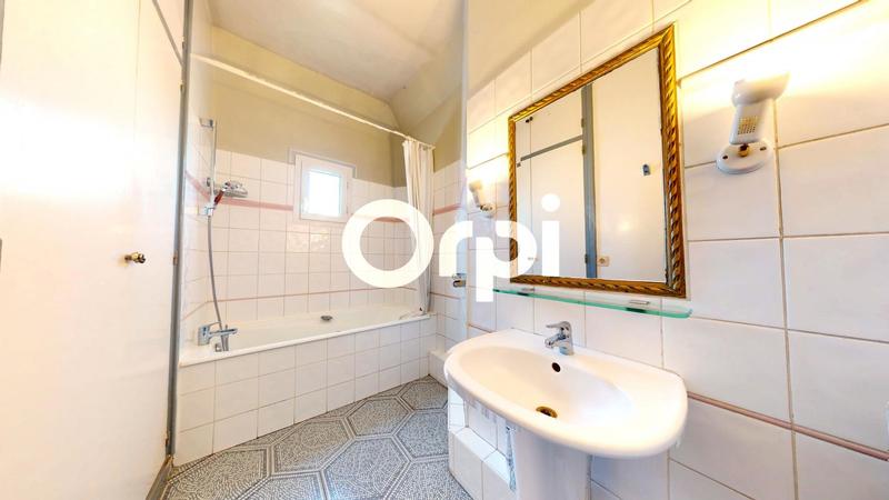 Maison - 175 m² - 9 pièces