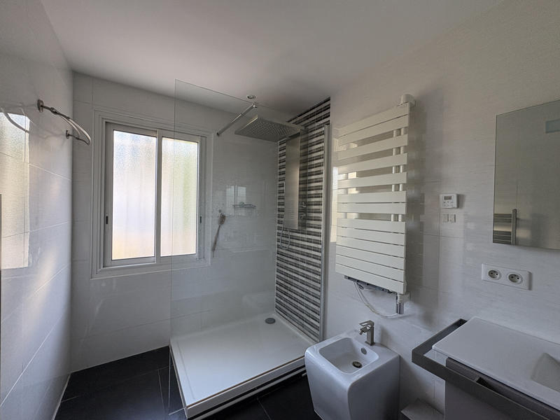 Maison - 205 m² - 6 pièces