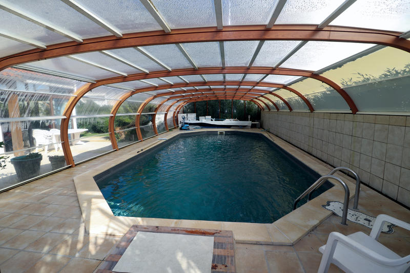 Maison - 220 m² - 12 pièces