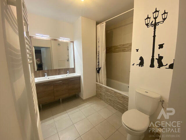 Appartement - 83 m² - 4 pièces