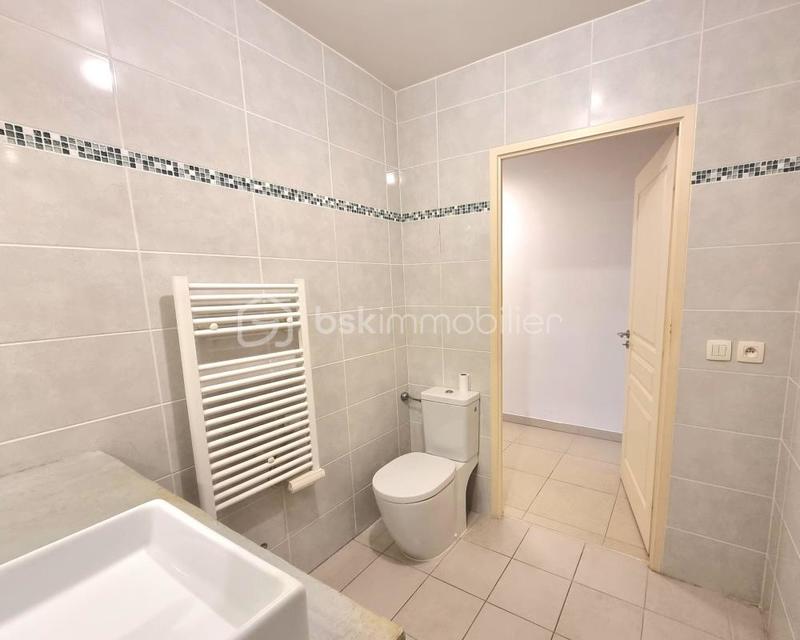 Studio - 28 m² - 1 pièce