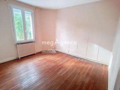 Maison traditionnelle - 172 m² - 7 pièces