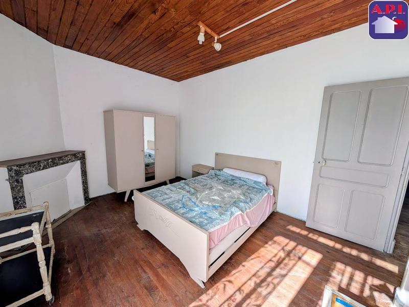 Maison - 241 m² - 11 pièces