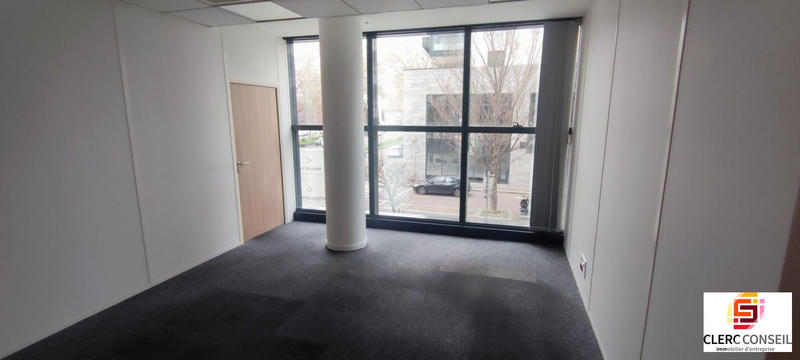 Bureau - 491 m²