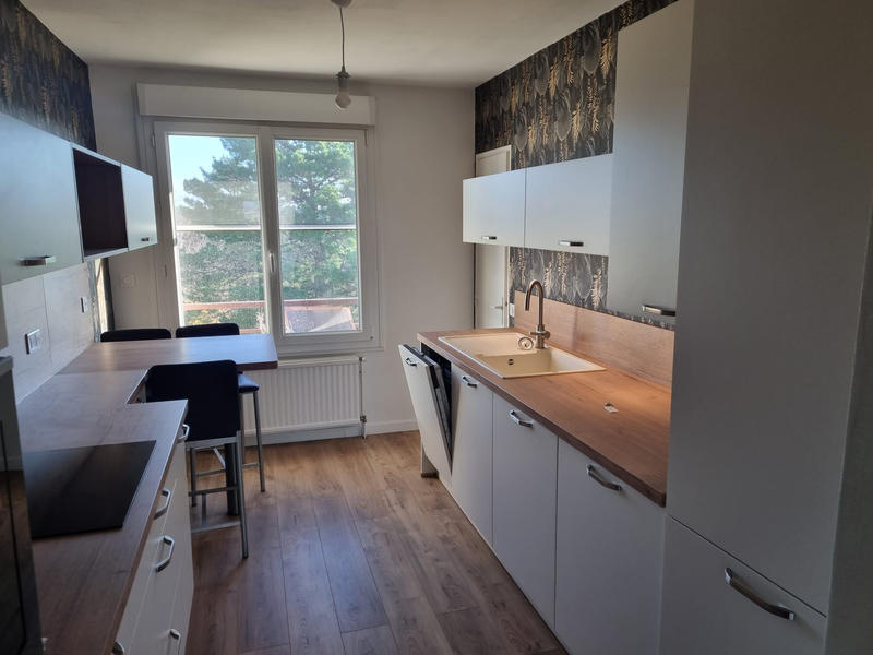 Appartement - 100 m² - 4 pièces