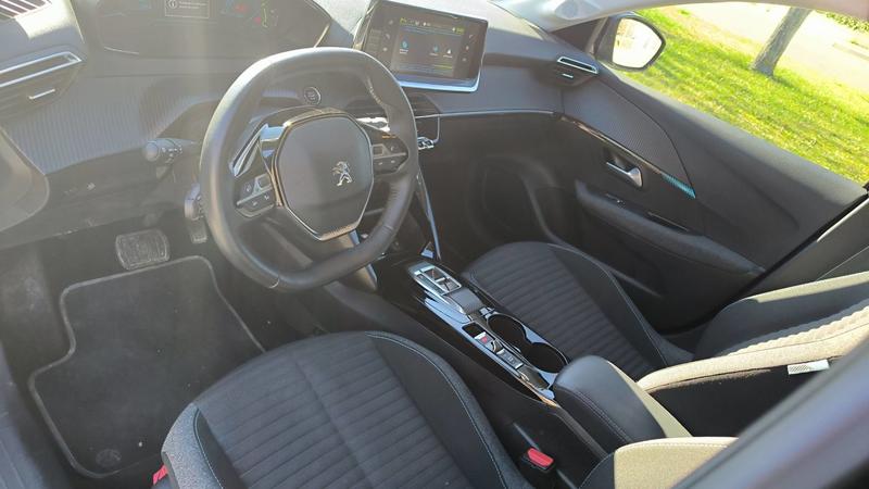 Peugeot E-208 136 50kWh Style