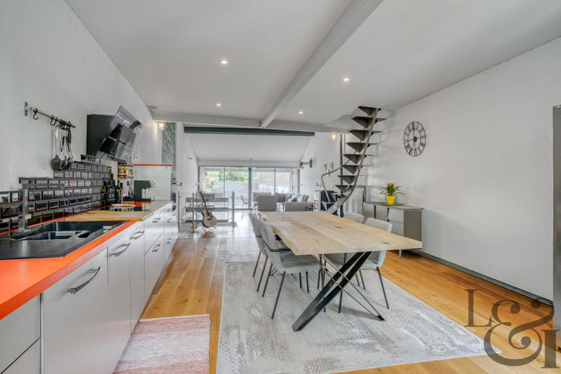 Maison - 135 m² - 4 pièces