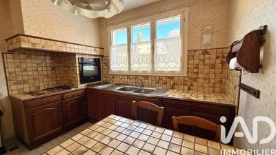 Maison - 98 m² - 5 pièces