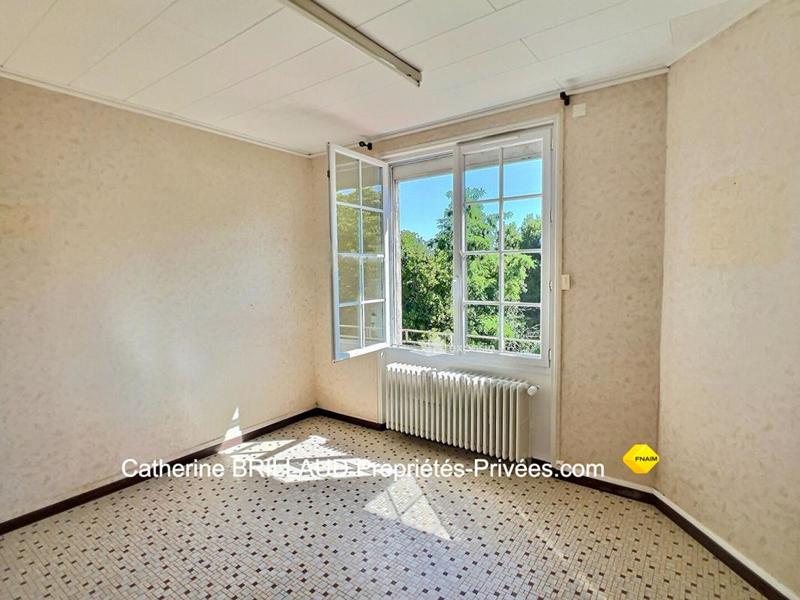 Maison - 1 154 m² - 35 pièces