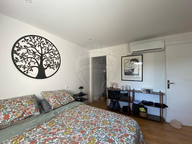 Maison - 205 m² - 7 pièces