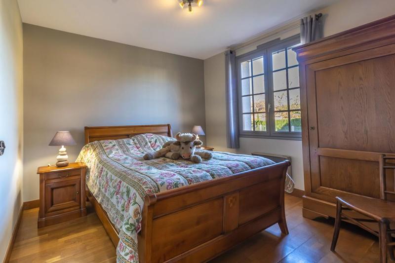 Maison - 137 m² - 6 pièces