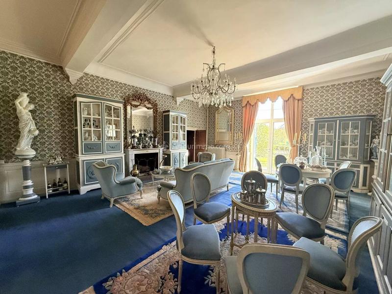 Maison - 450 m² - 14 pièces