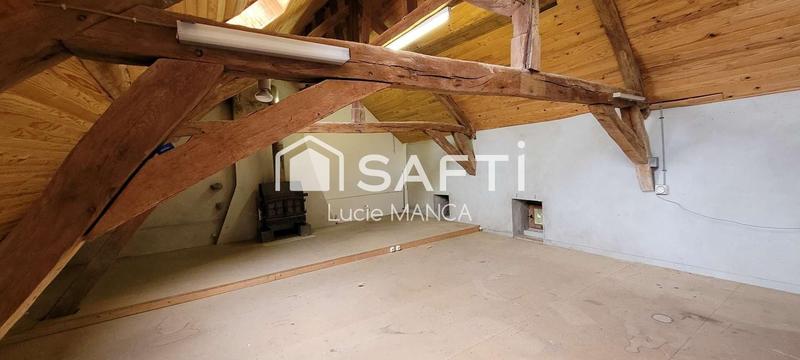 Maison - 241 m² - 8 pièces