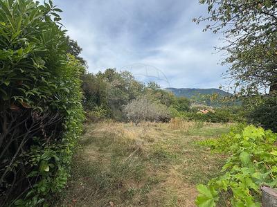 Terrain - 1 000 m²