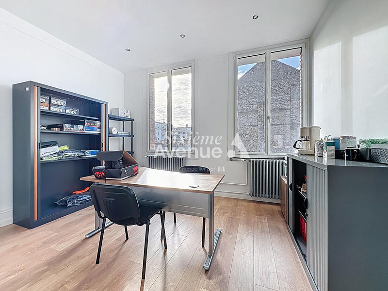 Local commercial - 111 m²