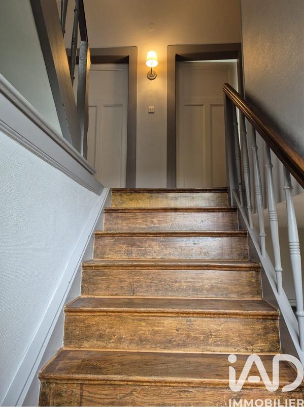 Maison - 178 m² - 9 pièces