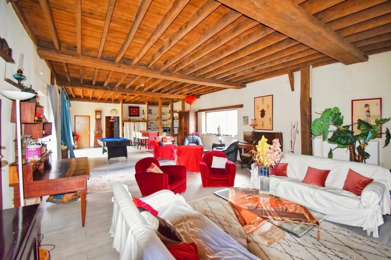 Maison - 319 m² - 10 pièces