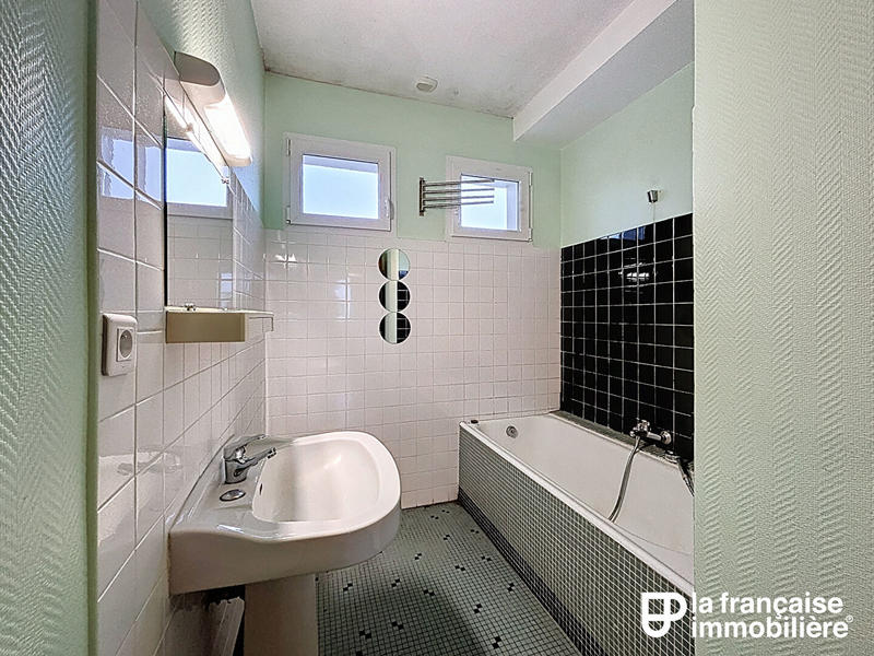 Maison - 92 m² - 5 pièces