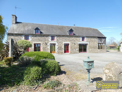 Maison - 220 m² - 7 pièces