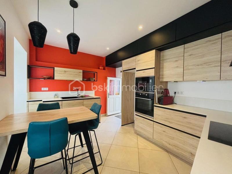 Maison ancienne - 220 m² - 8 pièces