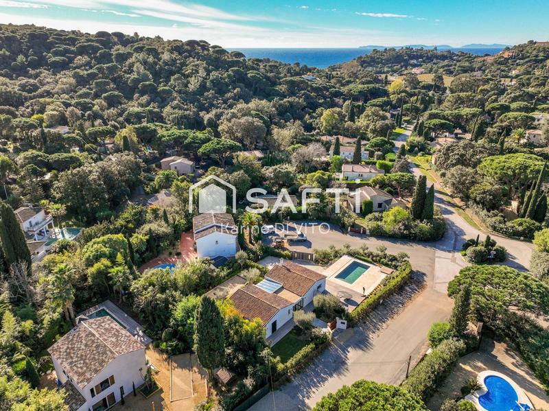 Maison - 142 m² - 5 pièces