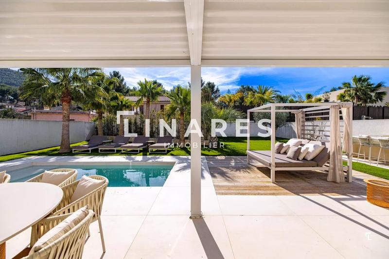 Villa - 189 m² - 6 pièces