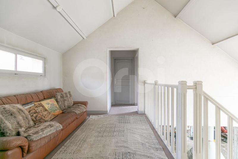 Maison - 199 m² - 7 pièces