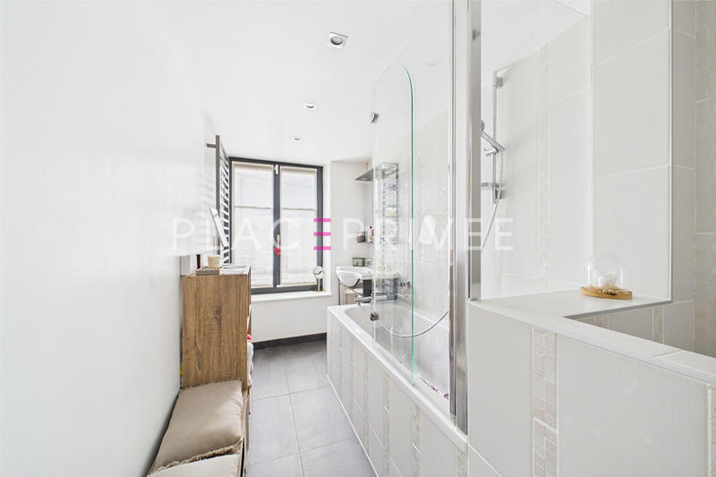 Maison - 540 m² - 13 pièces