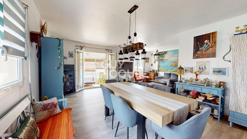 Maison - 90 m² - 3 pièces